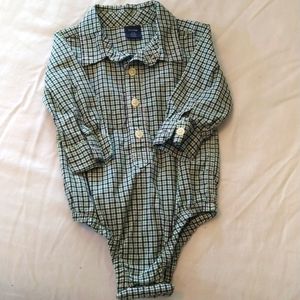 Baby gap onesie